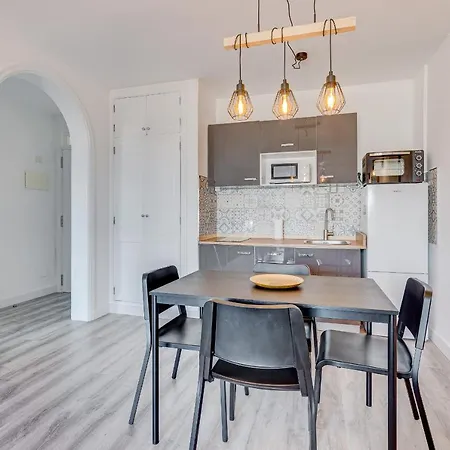 Bright And Modern In Апартаменти Адехе